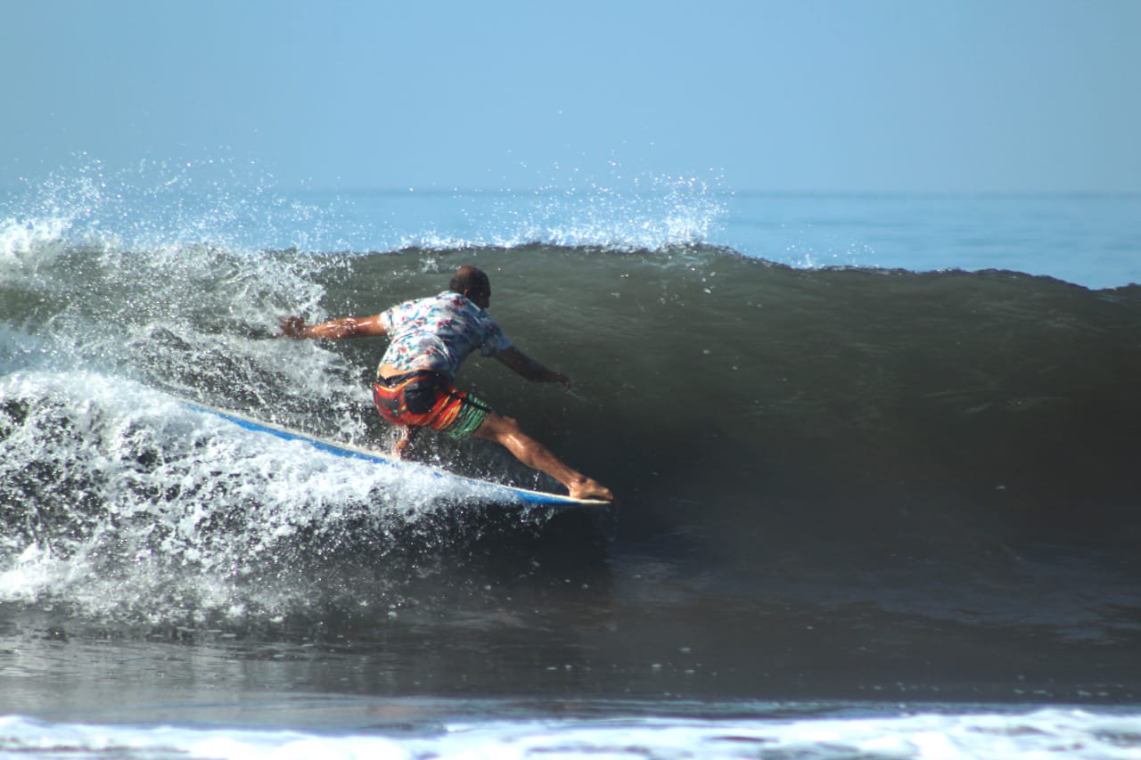 Surfista salvadoreño alcanza calificación perfecta en el ALAS Latin Pro surfista-salvadoreno-alcanza-calificacion-perfecta-en-el-alas-latin-pro